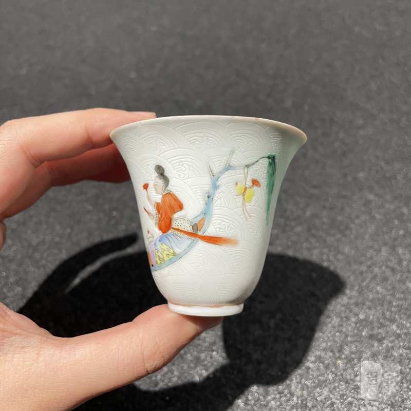 清嘉庆 轧道粉彩仙人乘槎图小杯 - 图4